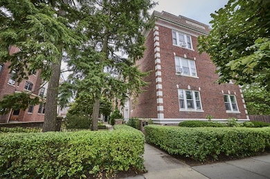 52 Babcock St unit 6, Brookline, MA 02446 - photo 2