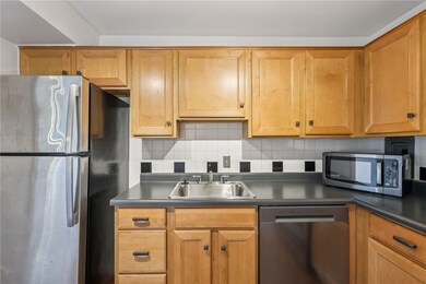 Neville House unit 21, Pittsburgh, PA 15213 - photo 7