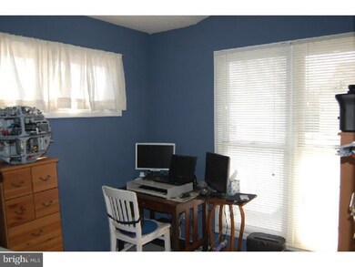 201 Michelle Ct unit 201, Newark, DE 19711 - photo 2