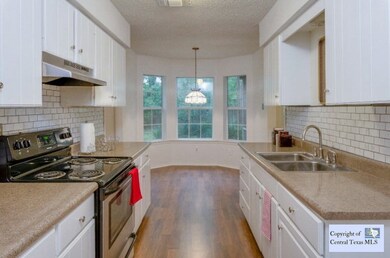 613 Larue Dr, San Marcos, TX 78666 - photo 4