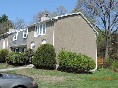 62 Fieldstone Dr, Londonderry, NH 03053 - photo 2