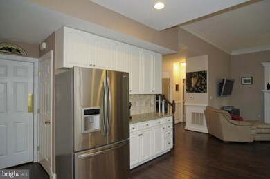 9724 Owen Brown Rd, Columbia, MD 21045 - photo 6