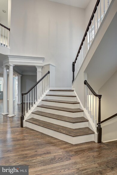 7727 Porters Hill Ln, Lorton, VA 22079 - photo 5