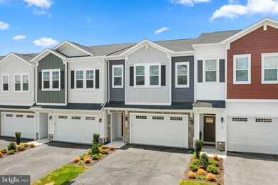 152 Leather Flower Dr, Lake Frederick, VA 22630 - photo 2