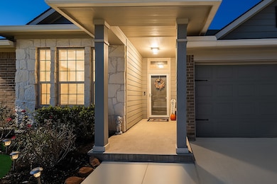 305 Brocks Ct, Montgomery, TX 77356 - photo 2