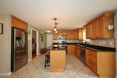 22 Tamarack Ln, Amherst, NH 03031 - photo 5
