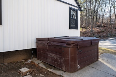 2 Stuart Rd, Sterling, MA 01564 - photo 7