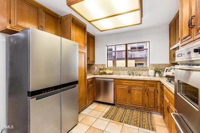 5354 Lindley Ave unit 202, Encino, CA 91316 - photo 5