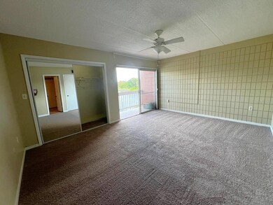 2424 W Tampa Bay Blvd unit A204, Tampa, FL 33607 - photo 7