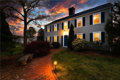 231 Algonquin Dr, Warwick, RI 02888 - photo 2