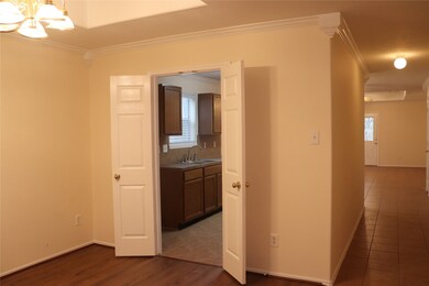 9202 Canady Park Ln, Houston, TX 77075 - photo 2