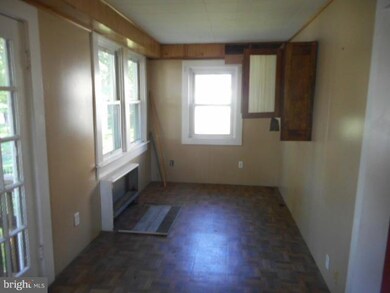 7729 N Cove Rd, Sparrows Point, MD 21219 - photo 2