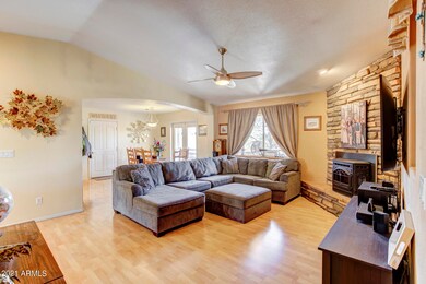 Living Room (2)