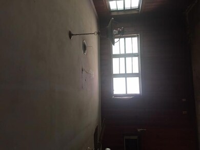 407 N 15th dining rm