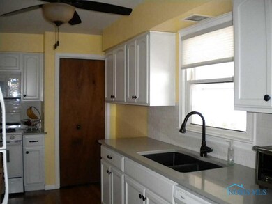 4623 Monac Dr, Toledo, OH 43623 - photo 4