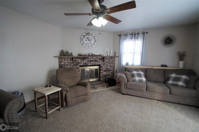 405 E 26th St S, Newton, IA 50208 - photo 7