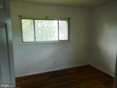 5709 Westgate Rd, Lanham, MD 20706 - photo 6