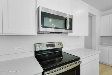 1344 High Falls Dr, Jacksonville, FL 32205 - photo 5