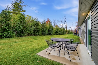 221 Falcon St unit 16, Bellefontaine, OH 43311 - photo 4