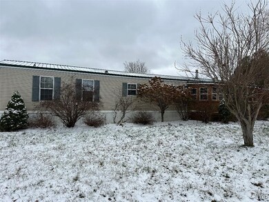 103 Cedarhurst St unit 103, Ilion, NY 13357 - photo 3