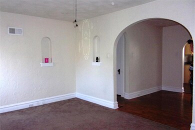 Archway between LR and Dining room
