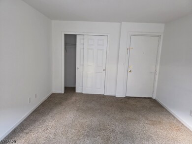 203 N Beverwyck Rd unit 1, Lake Hiawatha, NJ 07034 - photo 3