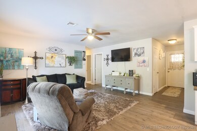Living area with entrance