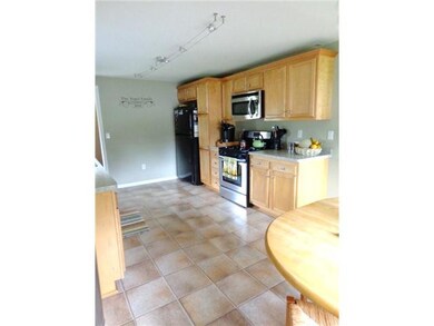 Kitchen Natural updated sunlit kitchen!!