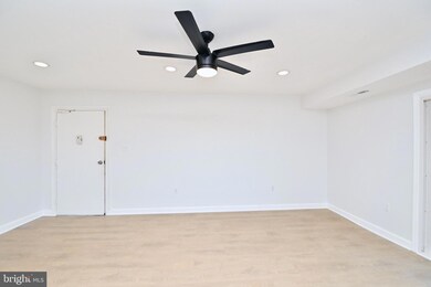 204 Park Terrace Ct SE unit 30, Vienna, VA 22180 - photo 6