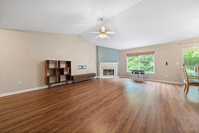 801 Southmeadow Cir, Cincinnati, OH 45231 - photo 4