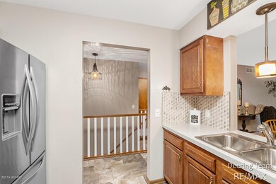 2165 Wildfield Dr NE unit 10, Grand Rapids, MI 49505 - photo 7