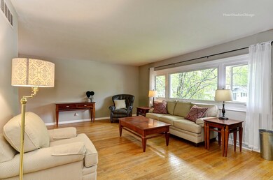 343 Elmwood Dr, Naperville, IL 60540 - photo 5