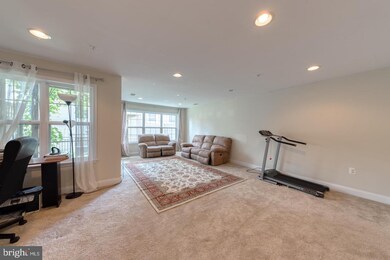 9107 Marlove Oaks Ln, Owings Mills, MD 21117 - photo 4
