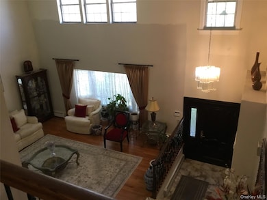 683 Vandam St, Valley Stream, NY 11581 - photo 6