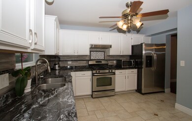 1716 N Baldwin Ave, Waukegan, IL 60085 - photo 5