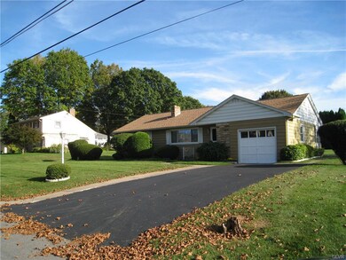 3774 Fleetwood Dr, Easton, PA 18045 - photo 2