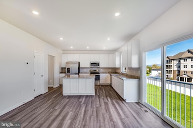 63 N Windsong Ct, Fishersville, VA 22939 - photo 2