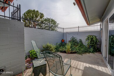 14014 N Newcastle Dr, Sun City, AZ 85351 - photo 7