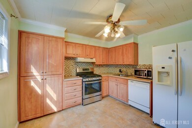 27 Westminster Place, Edison, NJ 08817 - photo 4