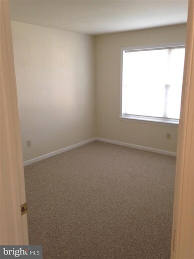 27 Green St unit 4, Souderton, PA 18964 - photo 5