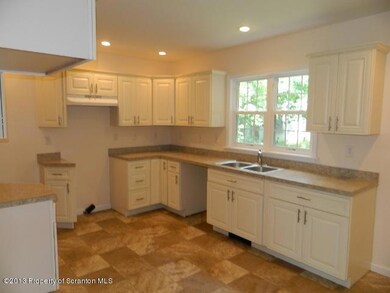 448 Laurel St, Scranton, PA 18508 - photo 4