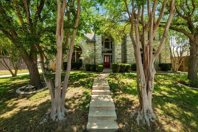 View of front of house featuring a front yard