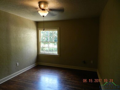 200 Rawley Dr, Longview, TX 75601 - photo 5