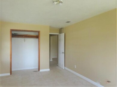 216 SW Avenue D, Belle Glade, FL 33430 - photo 5