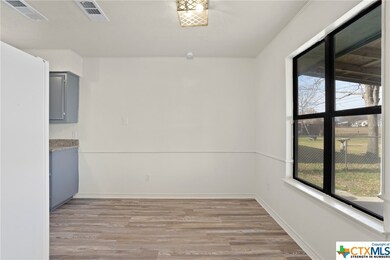 909 N 4th St, Copperas Cove, TX 76522 - photo 7