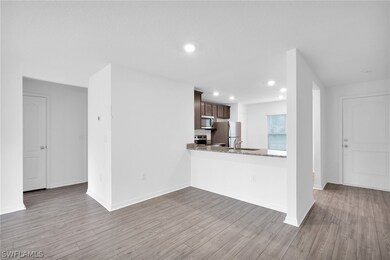 218 Manasota St, Fort Myers, FL 33913 - photo 6