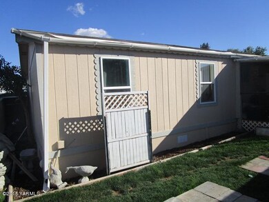 1790 Selah Loop Rd unit 94, Selah, WA 98942 - photo 4