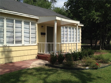 1409 S College Ave, Bryan, TX 77801 - photo 6