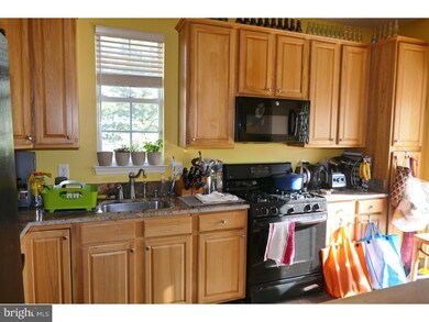 401 Yarrow Cir, Dayton, NJ 08810 - photo 4