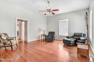 16-6709 E Wilson St-16